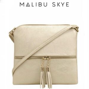 NWT Gorgeous Malibu Skye Morgan Tassel Champagne Gold Front Zipper Crossbody Bag